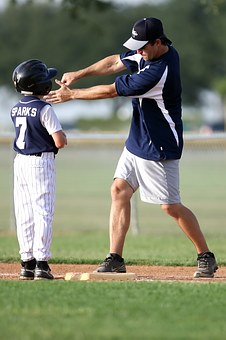 ダウンスイングは間違い 野球 バッティング打てなくなる原因